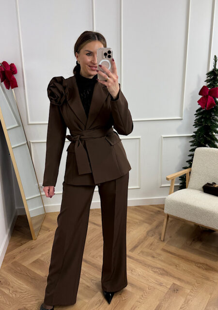 Komplet marynarka spodnie czekolada