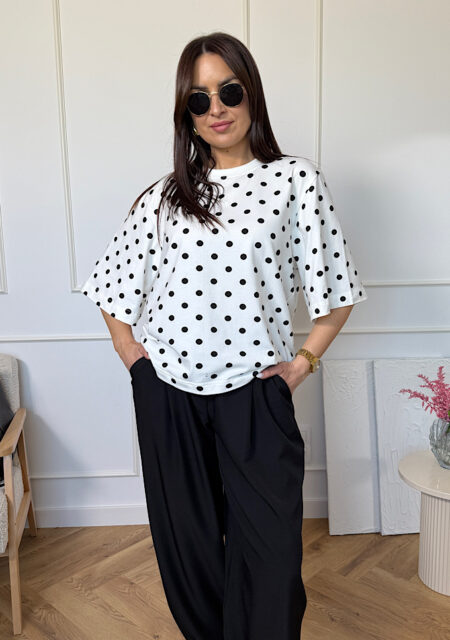 T-shirt oversize biały w czarne grochy